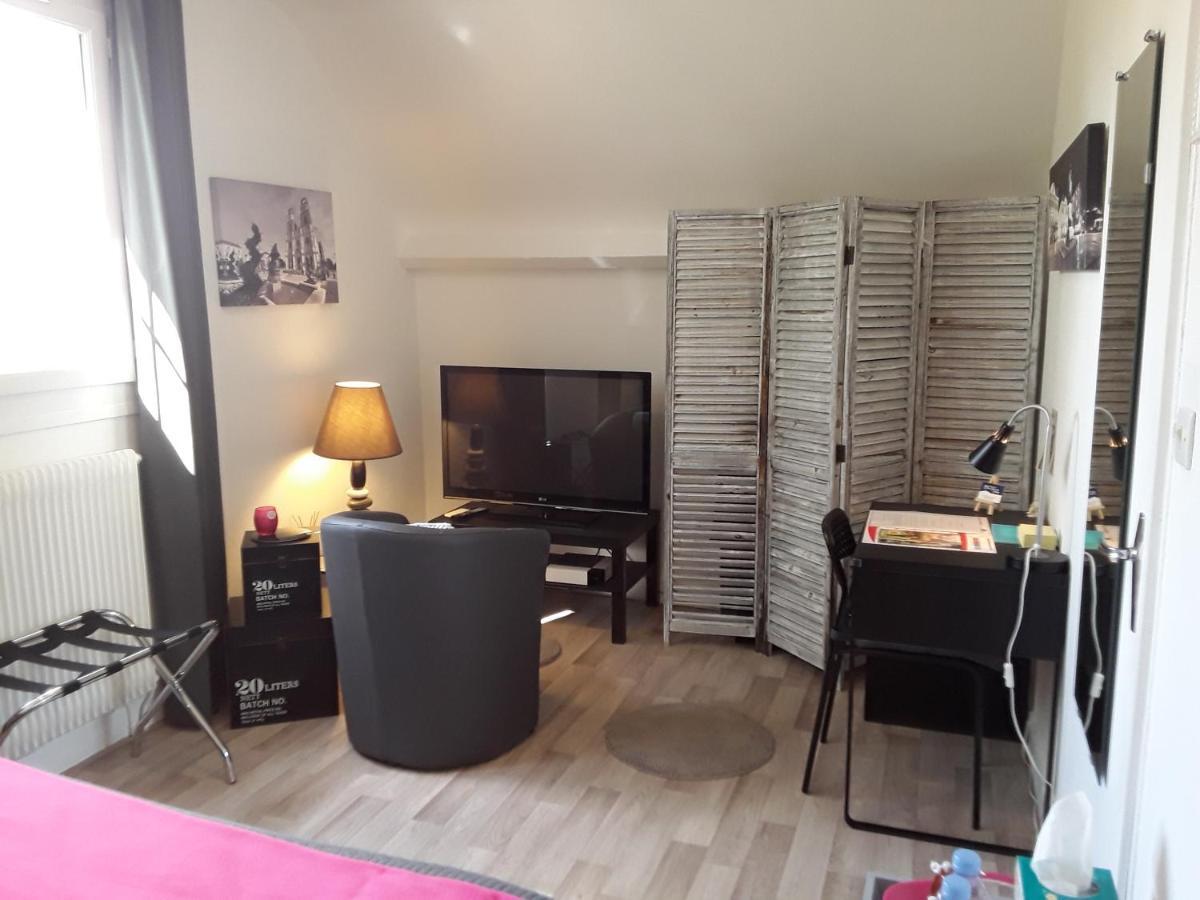 Clos Du Bourg Bed & Breakfast Saint-Cyr-en-Val Ngoại thất bức ảnh