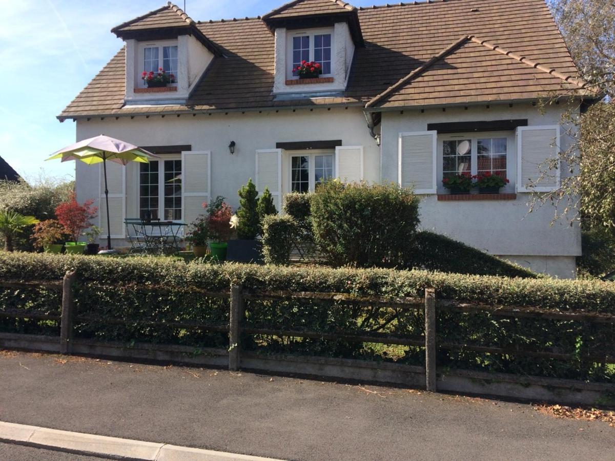 Clos Du Bourg Bed & Breakfast Saint-Cyr-en-Val Ngoại thất bức ảnh